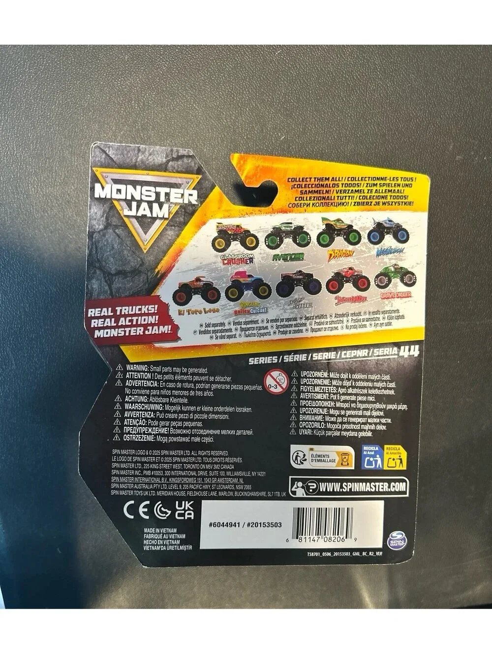 Monster Jam Megalodon Legacy Trucks Shark Monster Truck 1:64 Diecast NEW
